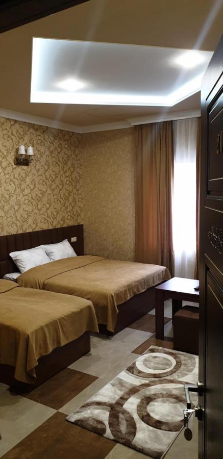 Hotel Khrchit Martuni Exterior foto