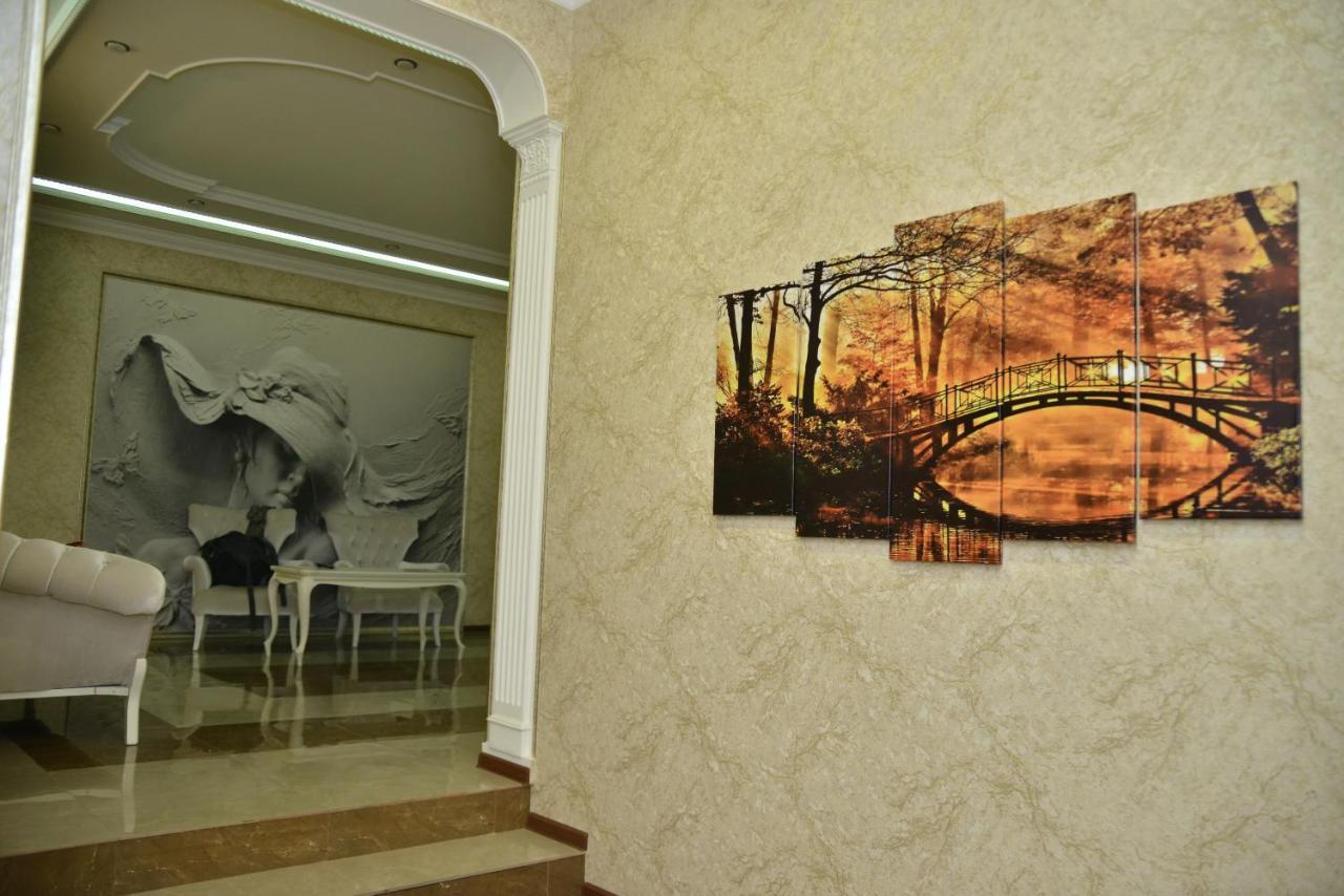 Hotel Khrchit Martuni Exterior foto